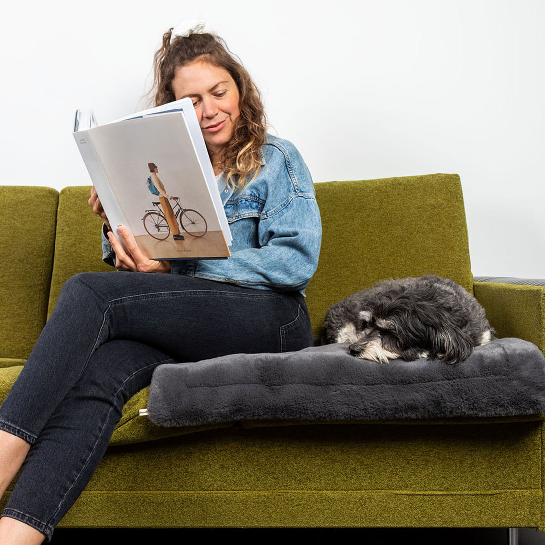 havaneser.shop Hundedecke aus weichem, grauem Webpelz für kleine Hunde, ideal für unterwegs oder zu Hause.