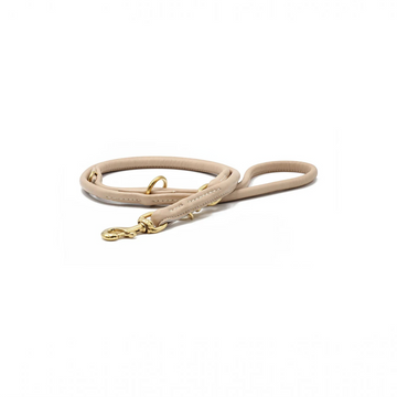 havaneser.shop rundgenähte Lederleine in Beige mit eleganten goldfarbenen Messingbeschlägen und 3-fach Verstellung