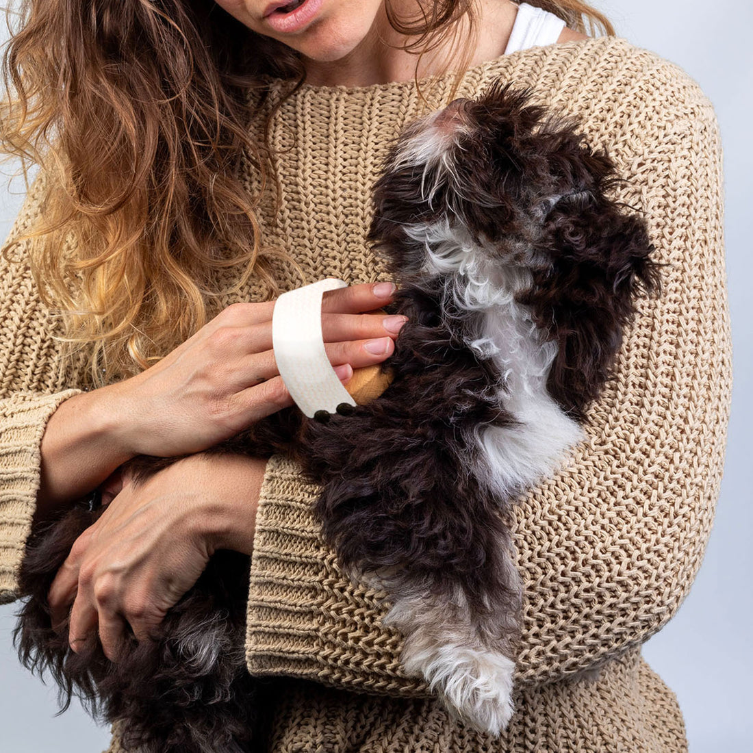 havaneser.shop Fluff Fresh Bürste Soft mit weichen Naturborsten und ergonomischem Bambusgriff für sanfte Fellpflege